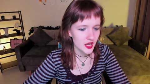  Clover  follow me  online show from December 13, 6:16 pm