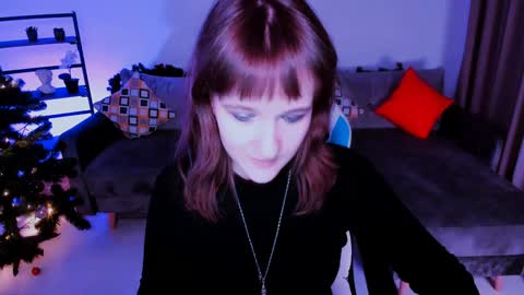  Clover  follow me  online show from January 2, 6:01 pm