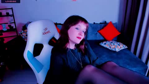 Clover  follow me  online show from January 3, 7:07 pm