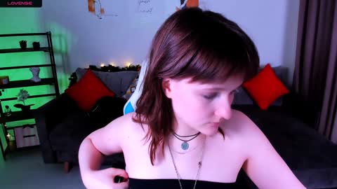  Clover  follow me  online show from January 18, 6:53 pm