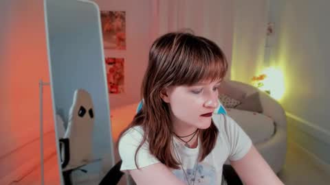  Clover  follow me  online show from February 18, 5:21 pm