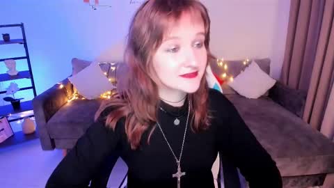  Clover  follow me  online show from March 6, 6:05 pm