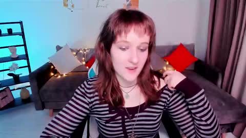  Clover  follow me  online show from March 9, 5:39 pm