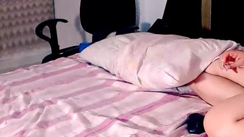 Snapshot of cloverblack18 chatting on March 16, 6:39 am erick online show from March 16, 6:39 am