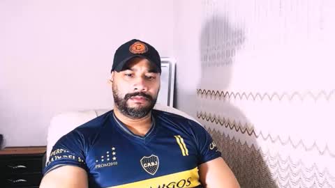 Snapshot of cloverblack18 chatting on March 26, 10:54 am erick online show from March 26, 10:54 am