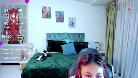 Snapshot of clown_face chatting on March 2, 10:45 am emely dolce online show from March 2, 10:45 am