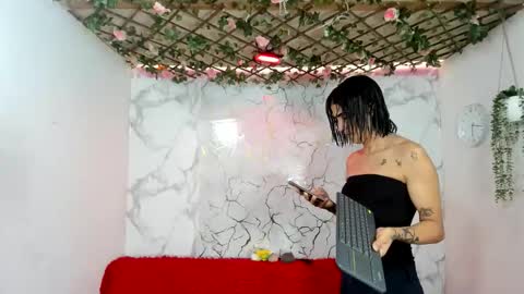 Snapshot of club_latinboys chatting on May 31, 2:13 pm club_latinboys online show from May 31, 2:13 pm