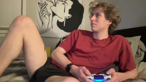 Snapshot of clydeaustin chatting on January 3, 3:16 am Clyde Austin online show from January 3, 3:16 am