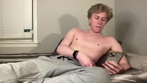 Snapshot of clydeaustin chatting on December 14, 2:06 am Clyde Austin online show from December 14, 2:06 am