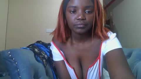 Snapshot of coastal_baddie chatting on May 25, 3:18 pm Ninah online show from May 25, 3:18 pm