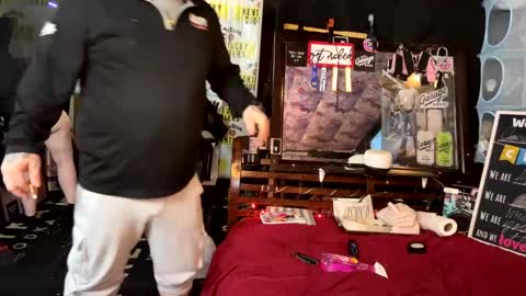 COCK N CREAMZ  WET DREAMZ online show from January 25, 8:00 am