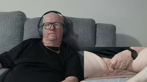 Charlie. online show from November 6, 4:19 pm