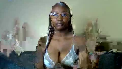 Snapshot of cocobaby_ chatting on May 24, 9:03 am Coco online show from May 24, 9:03 am