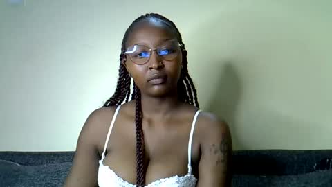 Snapshot of cocobaby_ chatting on May 25, 4:46 pm Coco online show from May 25, 4:46 pm