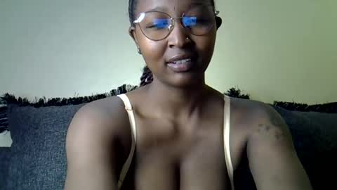 Snapshot of cocobaby_ chatting on June 27, 7:46 am Coco online show from June 27, 7:46 am