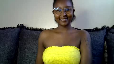 Snapshot of cocobaby_ chatting on July 9, 11:36 am Coco online show from July 9, 11:36 am