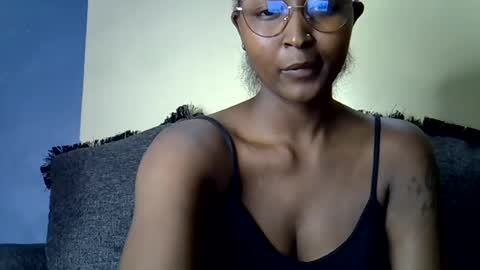 Snapshot of cocobaby_ chatting on July 9, 11:42 pm Coco online show from July 9, 11:42 pm