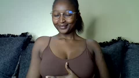 Snapshot of cocobaby_ chatting on July 17, 9:19 pm Coco online show from July 17, 9:19 pm