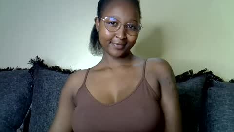 Snapshot of cocobaby_ chatting on July 18, 2:32 pm Coco online show from July 18, 2:32 pm