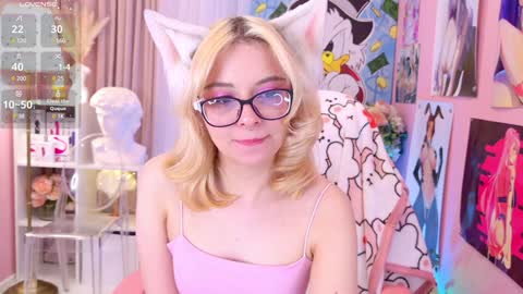Mia online show from December 2, 8:44 pm