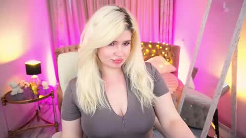 Snapshot of cocosecretss chatting on May 26, 6:09 am onlyfans amyleyy online show from May 26, 6:09 am