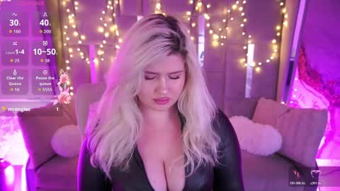 Snapshot of cocosecretss chatting on June 7, 2:21 pm onlyfans amyleyy online show from June 7, 2:21 pm