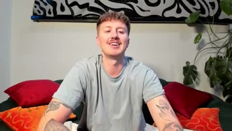 Snapshot of codygunzxxx2 chatting on May 16, 12:18 am Cody and Emeraldboy online show from May 16, 12:18 am