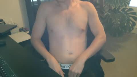 Snapshot of codyjacs chatting on June 1, 9:49 pm Cj18919 online show from June 1, 9:49 pm