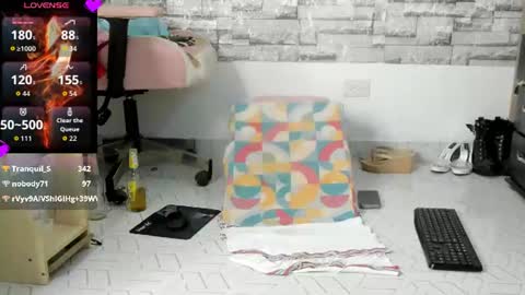 Snapshot of coffee_hot chatting on June 22, 3:25 am laurita online show from June 22, 3:25 am
