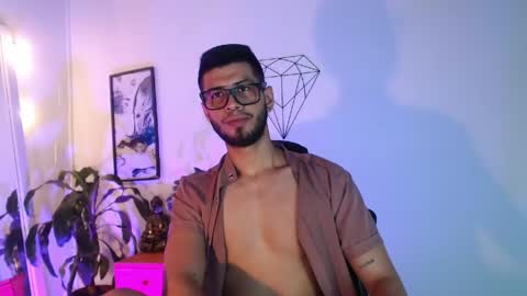 Snapshot of colby_smit chatting on May 16, 8:29 pm Colby online show from May 16, 8:29 pm