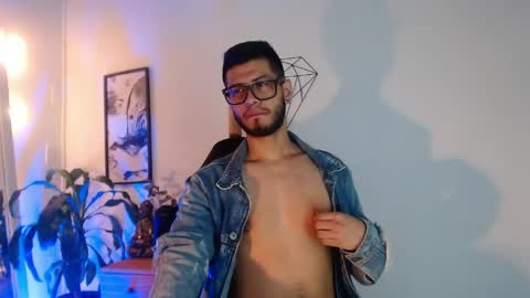 Snapshot of colby_smit chatting on May 20, 7:31 pm Colby online show from May 20, 7:31 pm