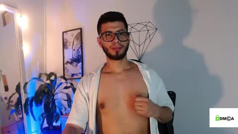 Snapshot of colby_smit chatting on May 21, 7:43 pm Colby online show from May 21, 7:43 pm