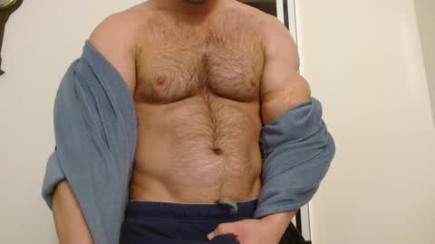 Snapshot of colbymoney chatting on December 28, 3:04 pm Colby big dick money online show from December 28, 3:04 pm