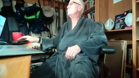Snapshot of colchuck chatting on June 17, 1:23 pm colchuck online show from June 17, 1:23 pm