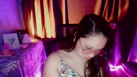 Snapshot of coleen2001 chatting on July 23, 12:03 pm Sweet Coleen online show from July 23, 12:03 pm