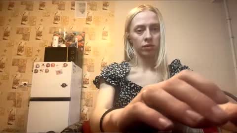 Snapshot of colenewilison chatting on November 5, 9:53 am Katherine online show from November 5, 9:53 am