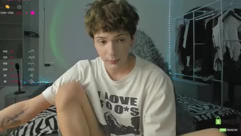 Snapshot of colestorm_ chatting on February 4, 11:20 pm COLE - ig online show from February 4, 11:20 pm