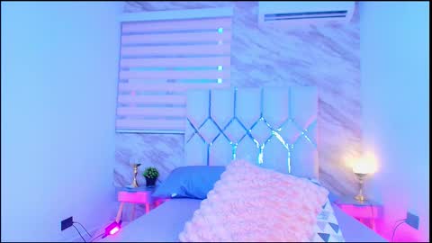 colett online show from December 14, 11:59 am