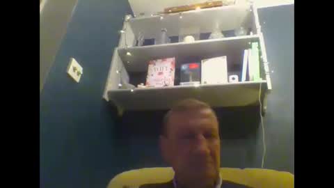 Snapshot of colinbeech chatting on December 30, 4:19 pm colinbeech online show from December 30, 4:19 pm