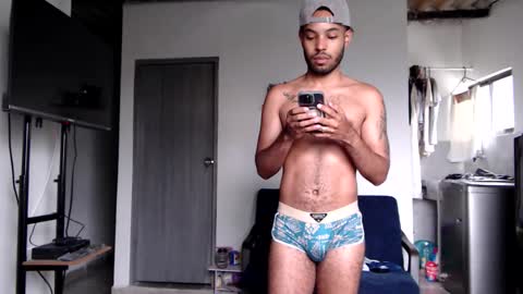 Snapshot of colinlatinbrown chatting on May 6, 12:10 pm IG online show from May 6, 12:10 pm