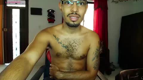 Snapshot of colinlatinbrown chatting on July 31, 2:49 pm IG online show from July 31, 2:49 pm