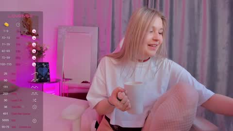 Collen Mon Tue Wed Thu Fri GMT 3 0300am - 0900am  online show from January 19, 10:17 pm