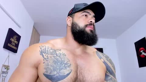 college_muscle_ass online show from July 21, 11:01 am