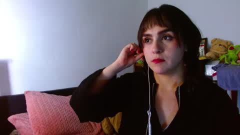 Snapshot of collette_beaufoy chatting on June 14, 7:10 am Collette online show from June 14, 7:10 am