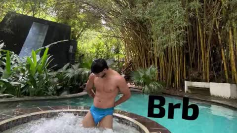 Snapshot of collins_emmett chatting on December 17, 5:52 pm EMMETT COLLINS online show from December 17, 5:52 pm