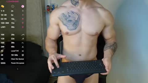 Snapshot of colombianmuscle8 chatting on November 12, 4:13 am colombianmuscle8 online show from November 12, 4:13 am
