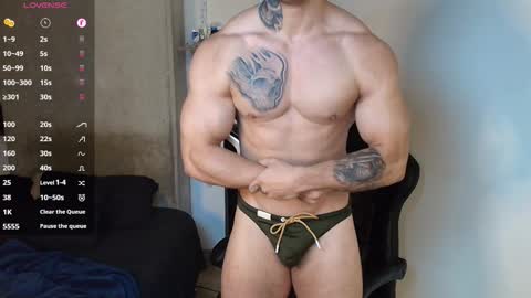 Snapshot of colombianmuscle8 chatting on November 21, 2:43 am colombianmuscle8 online show from November 21, 2:43 am