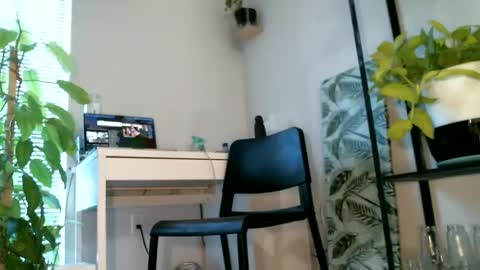 Snapshot of colorfullydark chatting on February 28, 5:37 pm Noni online show from February 28, 5:37 pm