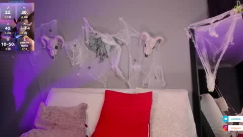 colstorw_ online show from October 28, 10:41 am