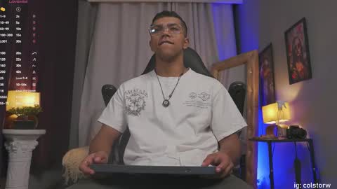 colstorw_ online show from April 24, 10:07 am